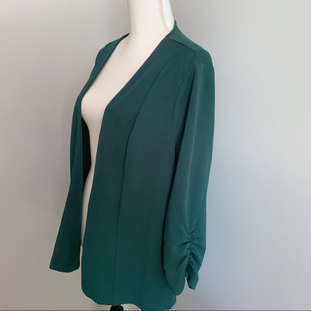 TORRID UNSTRUCTURED GREEN CREPE BLAZER NWOT - Picture 4 of 7